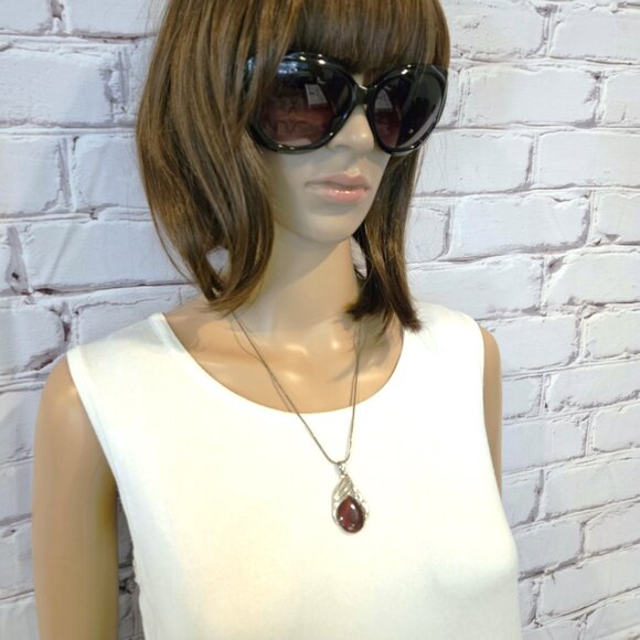 NECKLACE - Amber inspired pendant - Picture 3 of 5